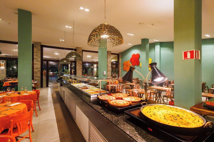 Dining 75 of 140