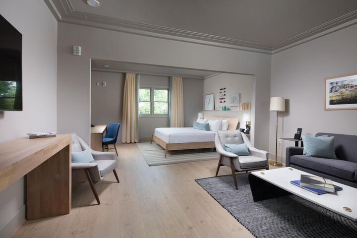 Room 17 of 57