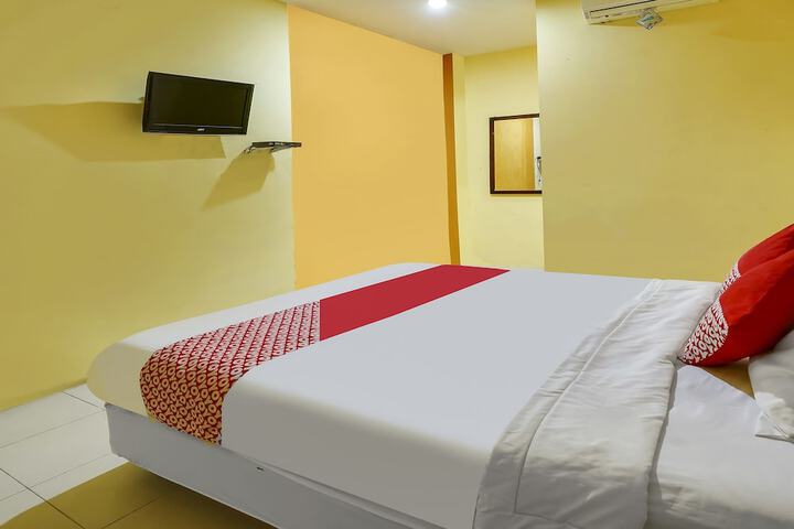 Room 16 of 26