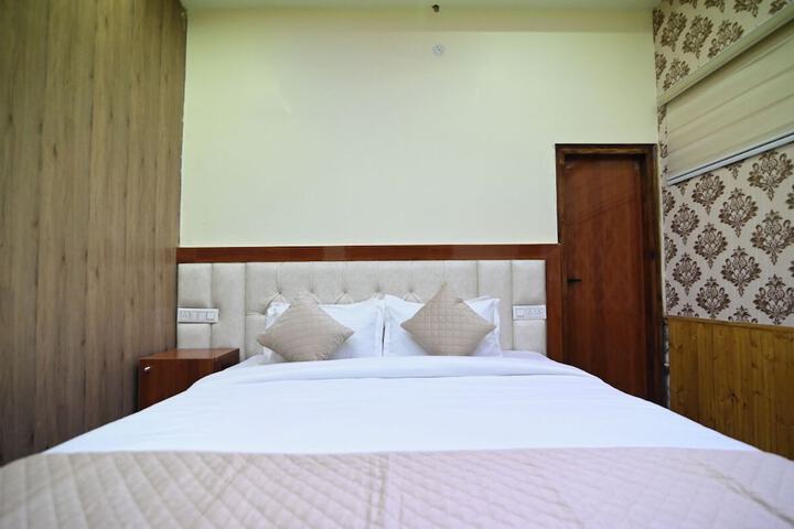 Room 18 of 42