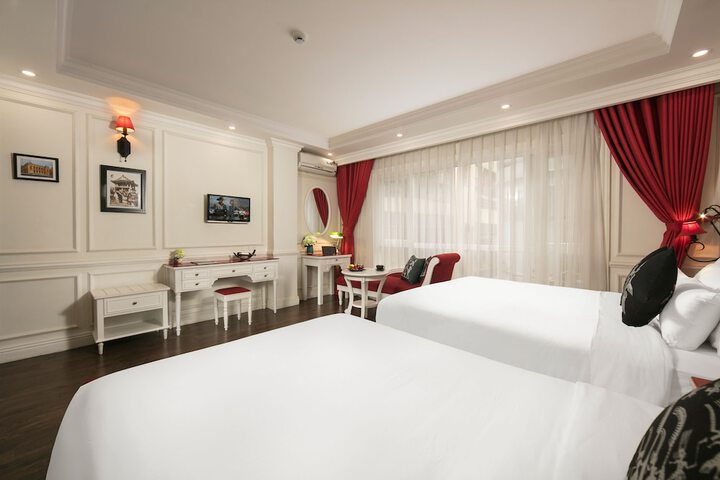 Room 26 of 48