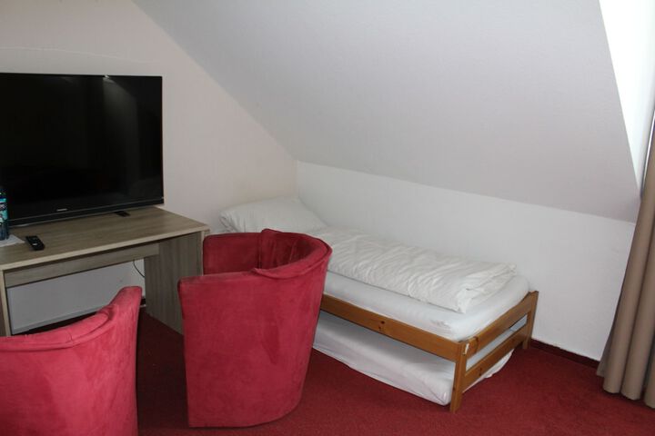 Room 25 of 68