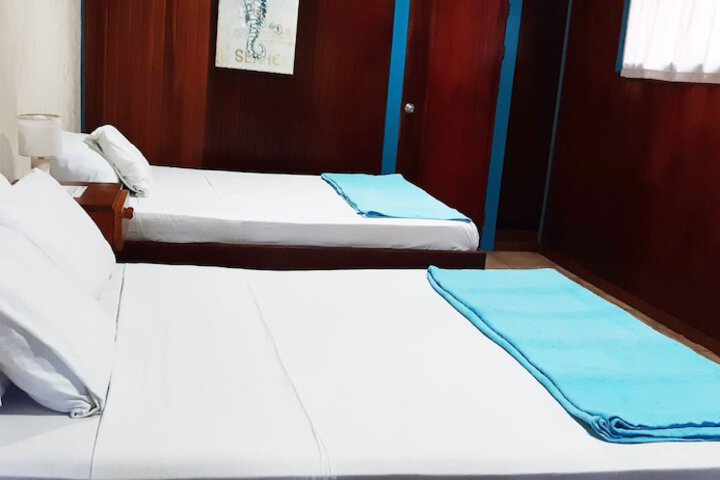 Room 33 of 87