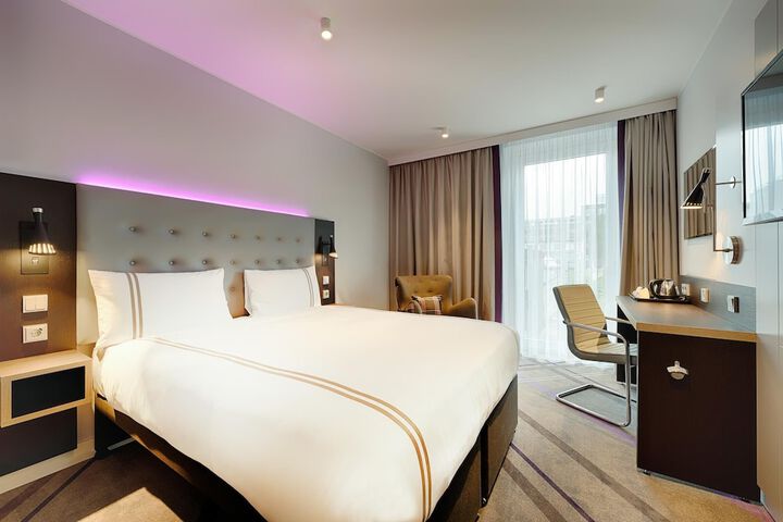 Exterior of Premier Inn Hamburg City Klostertor