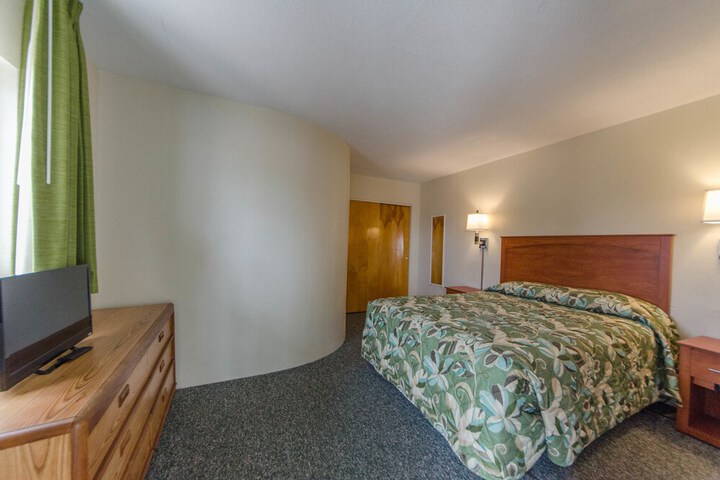 Room 93 of 216