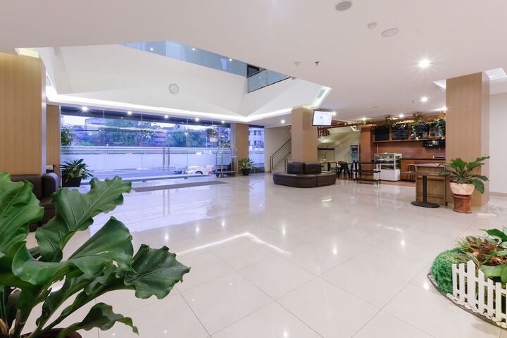 Hotel Lobby