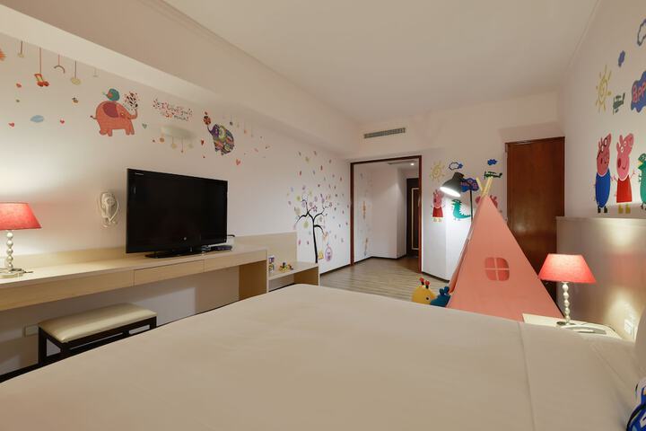 Room 22 of 47
