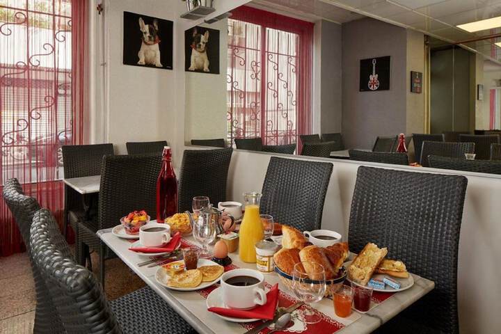Breakfast buffet