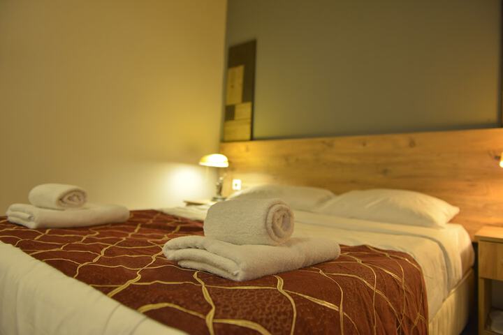 Room 9 of 46