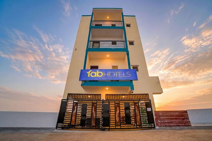Fabhotel Dhana Residency - Nr Hindusthan Institute of Technology and Science