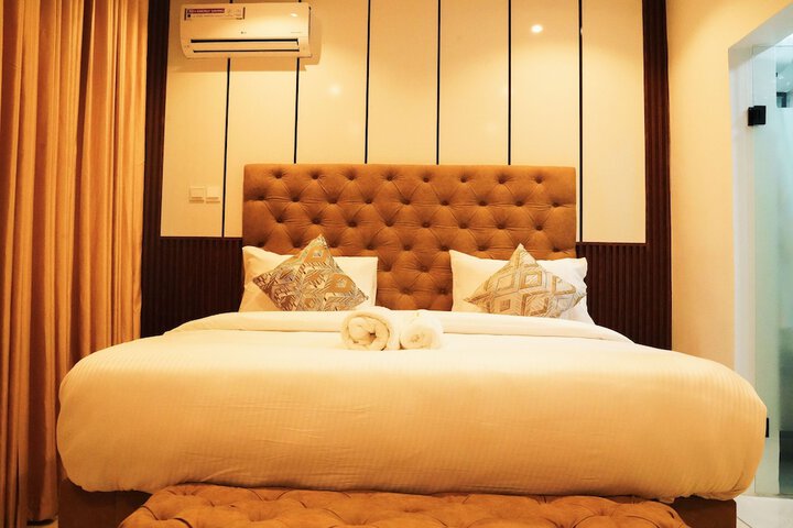 Room 10 of 39