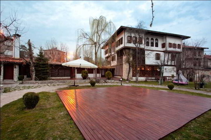 GOEKCUEOGLU KONAGI