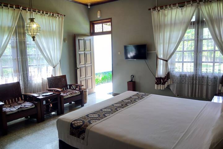 Room 10 of 81