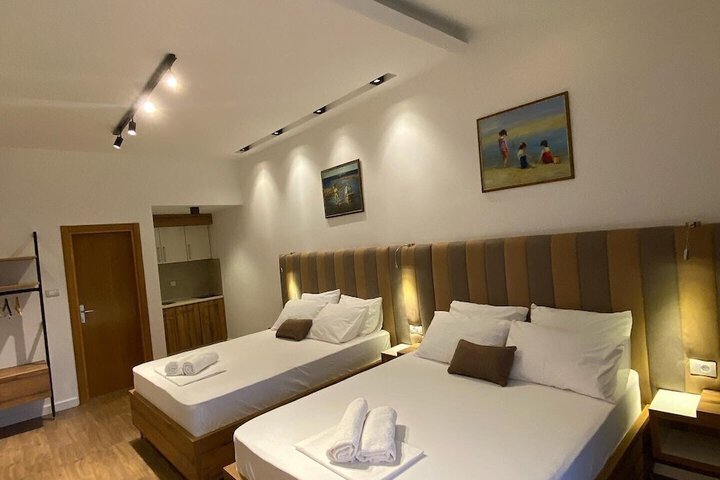 Room 40 of 132