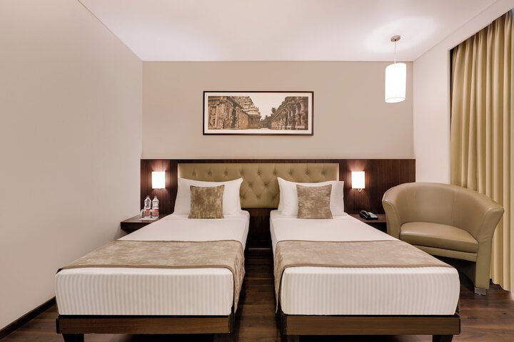 Room 11 of 60