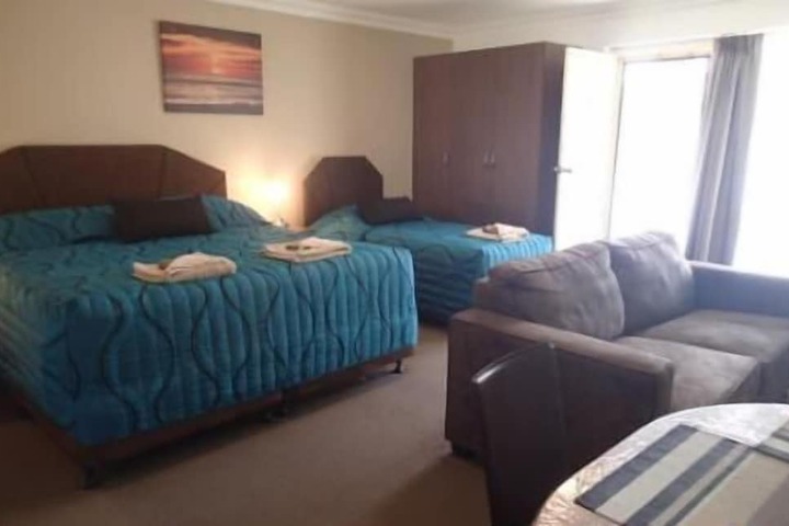 Room 4 of 29