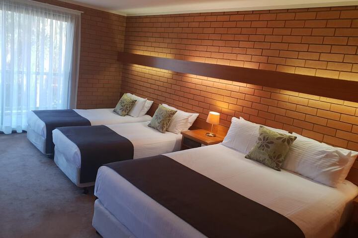Room 13 of 49