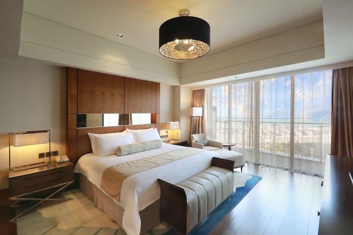Room 4 of 48