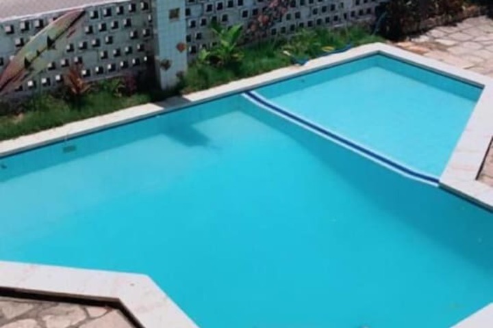 Pool 15 of 24