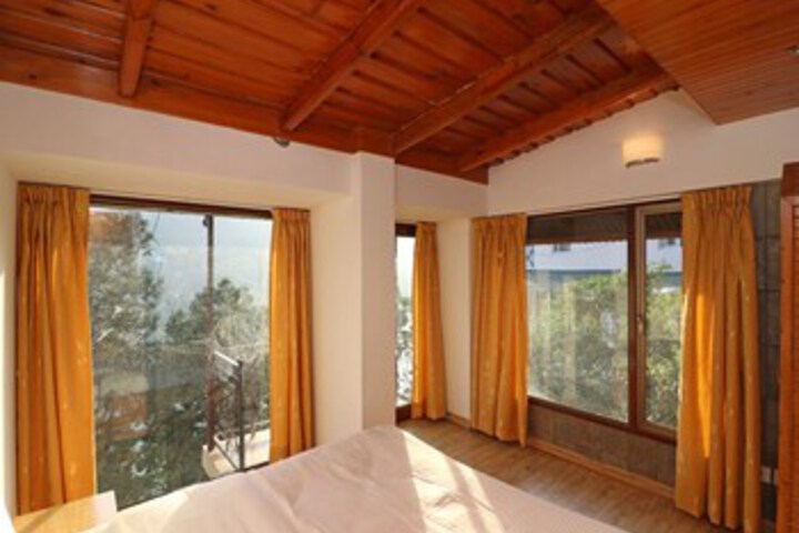 OYO 14005 Home Lake View 2BHK Zoo Road