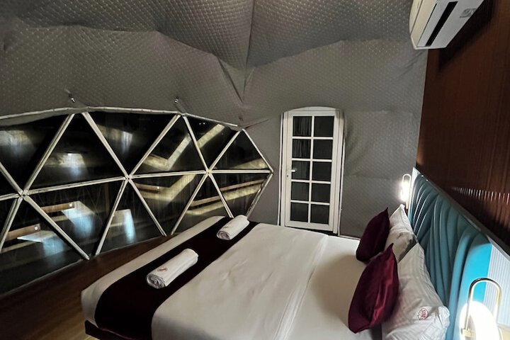 Room 8 of 41