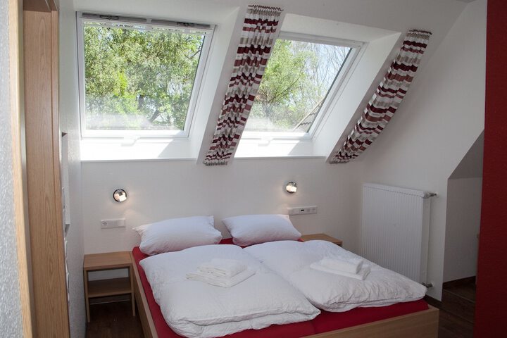 Room 6 of 39
