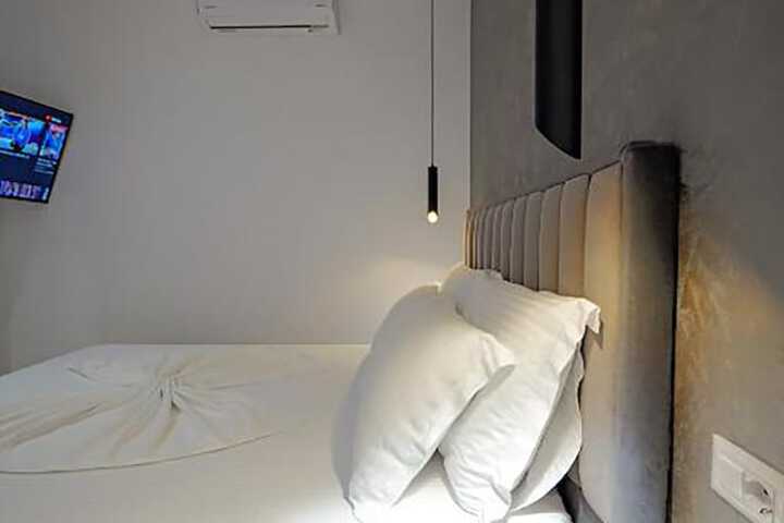 Room 78 of 141