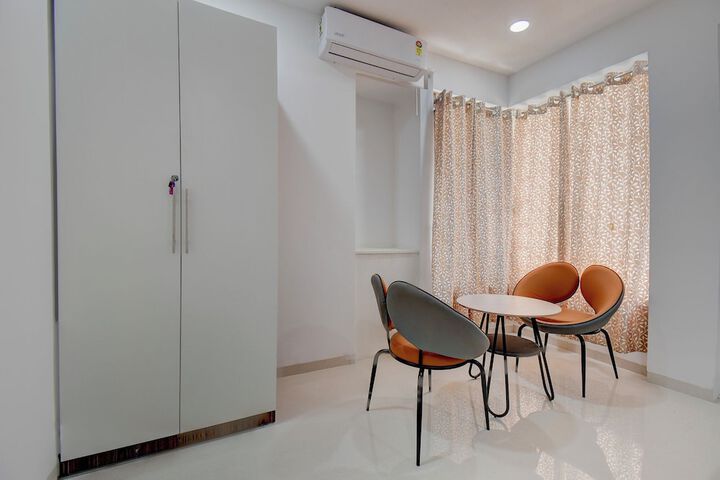 Room 26 of 34