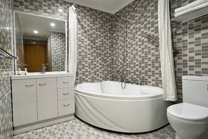 Room 32 of 52