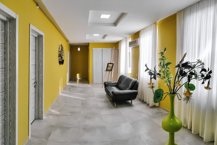 Room 12 of 21