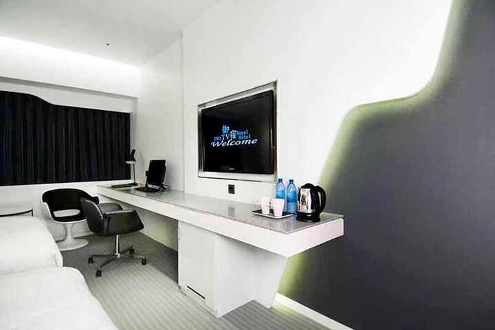 Room 7 of 21