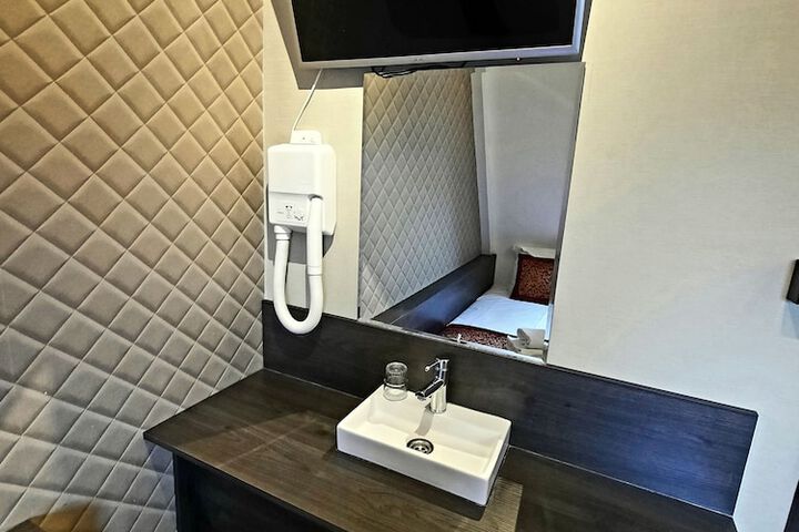 Room 5 of 45