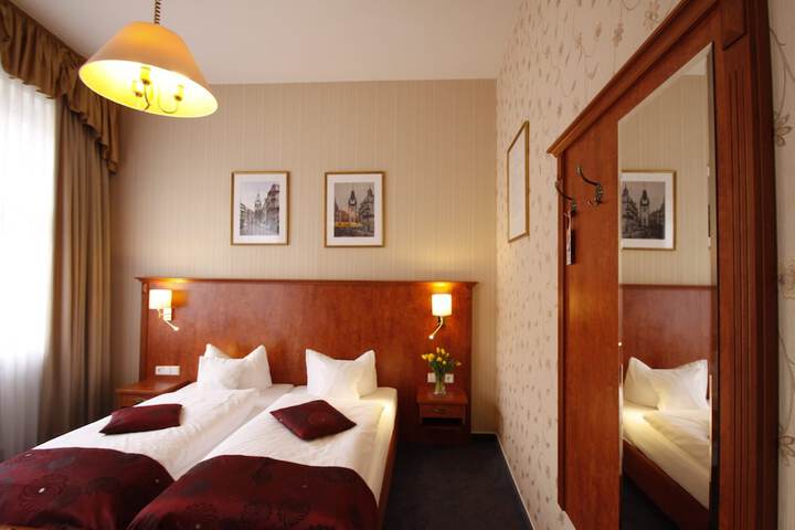 Room 14 of 61