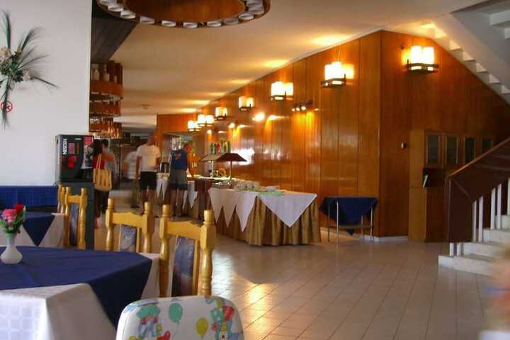 Dining Photos