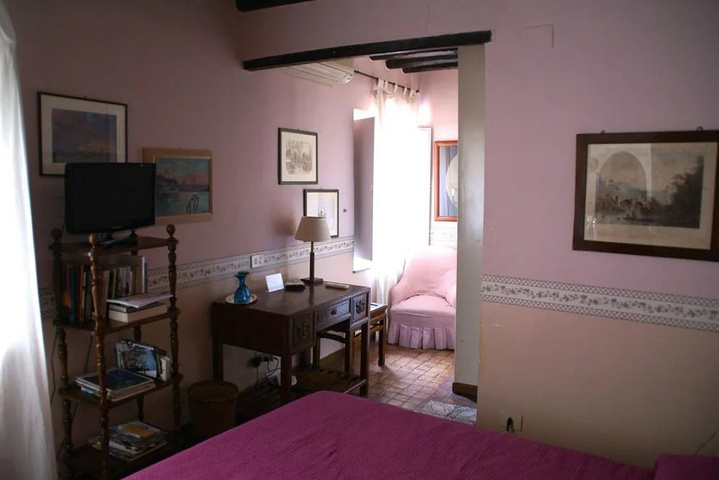 Room 3 of 15