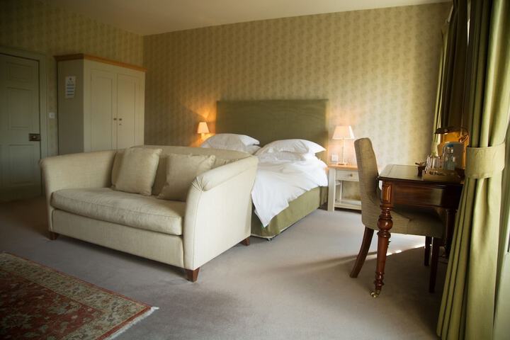 Room 7 of 40