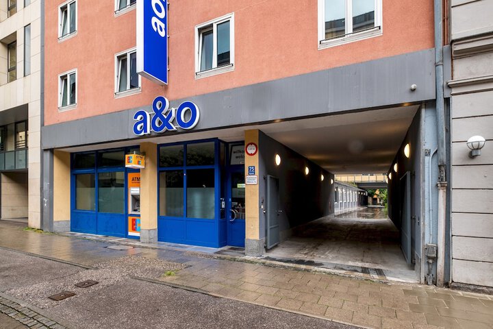 Hotel 43 of 44