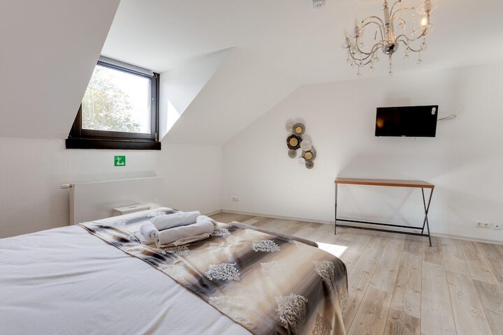 Room 6 of 29