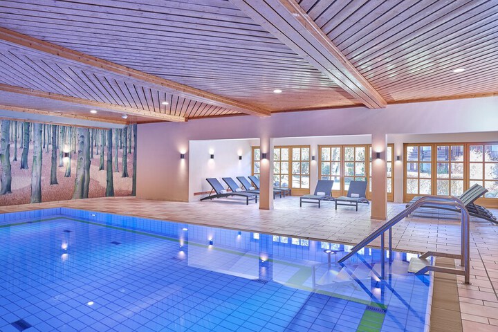 Pool Hotel