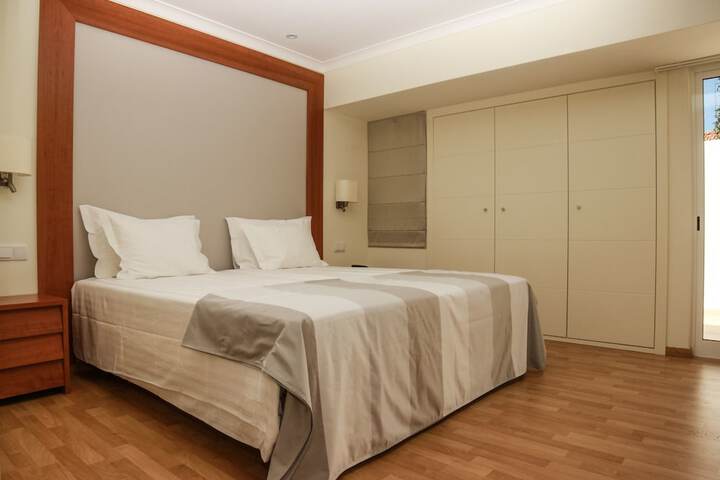 Room 4 of 47