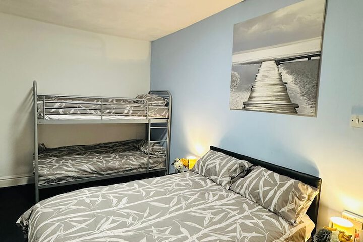 Room 4 of 44
