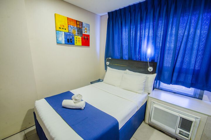 Room 8 of 53