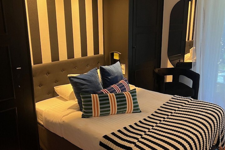 Room 7 of 22