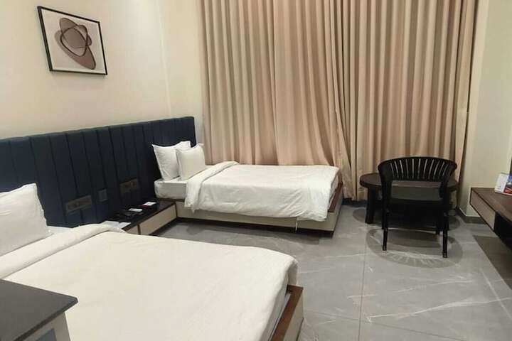 Room 18 of 26