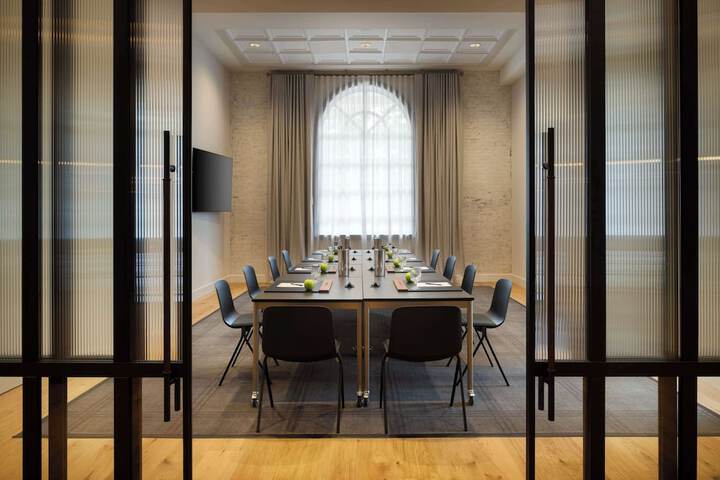 Meeting facility