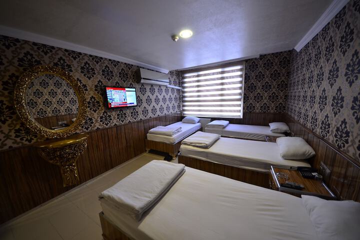 Room 3 of 9