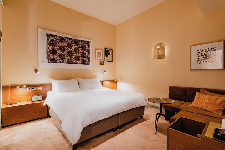 Room 89 of 239