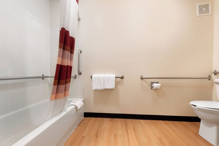 Room 26 of 30