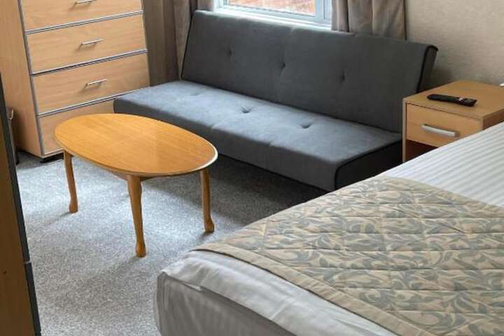 Room 15 of 28