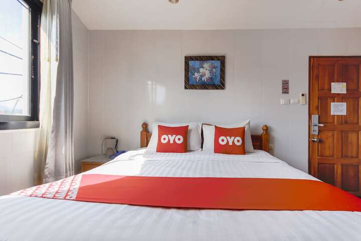 Room 10 of 29